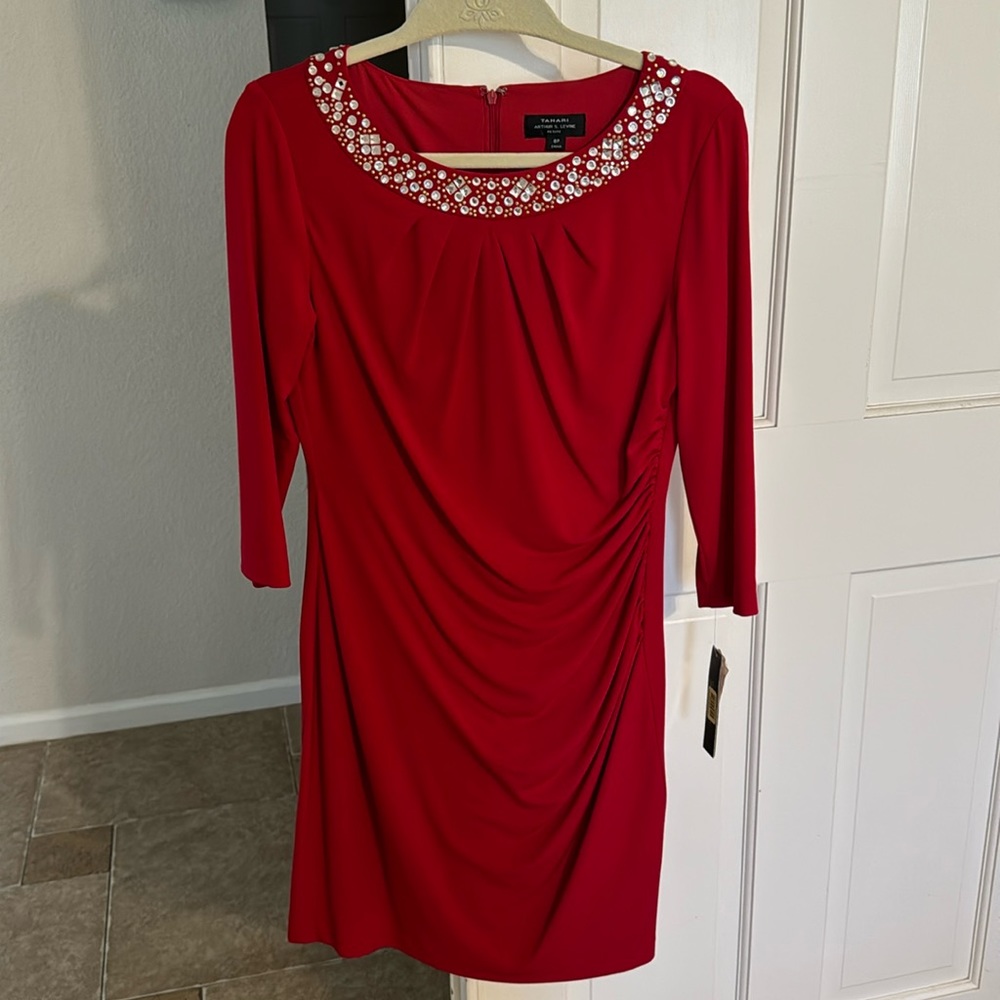 Tahari size 8P red dress